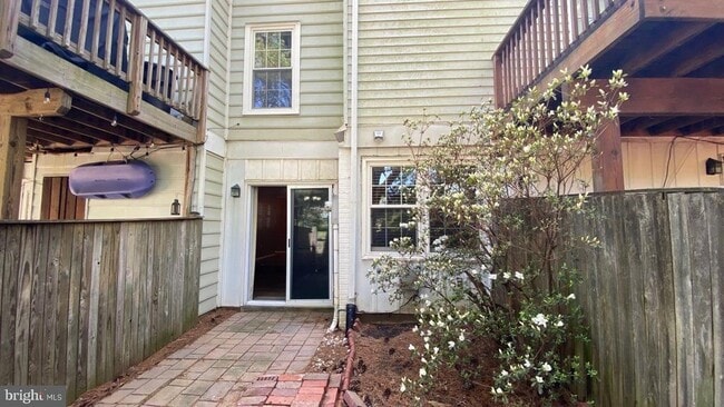 property at 1524 Marlborough Ct