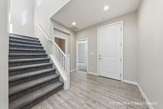 5 Lilla Rosa St in Henderson, NV - Building Photo - Building Photo