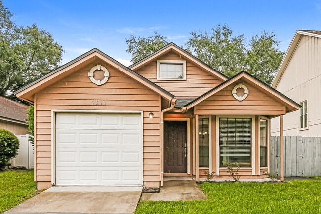 2513 Townsquare Dr