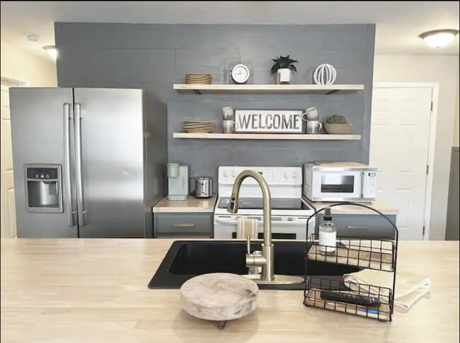 101 S Buchanan St, Unit 101