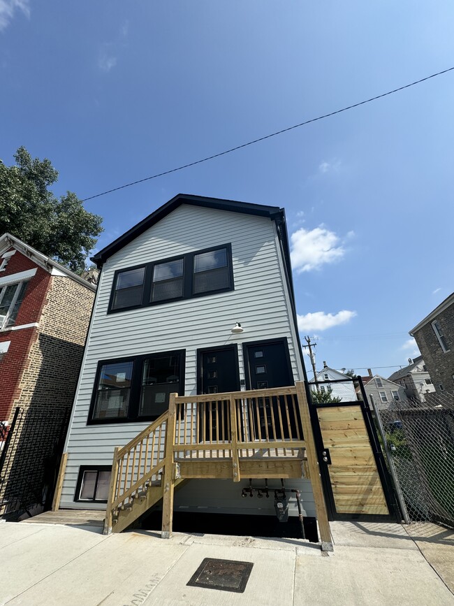 960 W 18th Pl, Unit #1, Unit #1