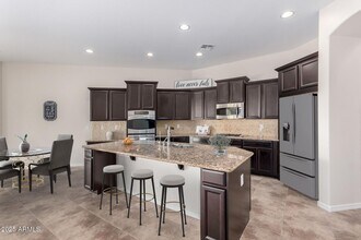 4102 E Cres Way in Chandler, AZ - Building Photo - Building Photo