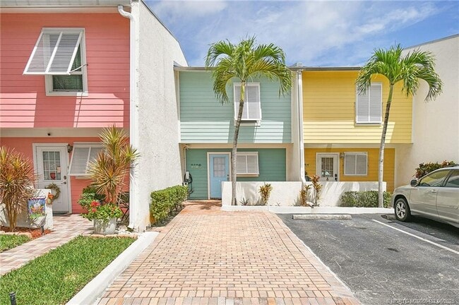 property at 3129 SE Indian St