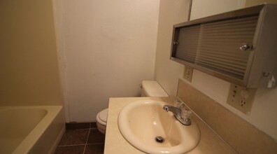 1255 Idaho Ave-Unit -1255 in Idaho Falls, ID - Building Photo - Building Photo