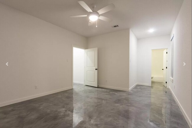 2640 Lubbock Ave in Fort Worth, TX - Building Photo - Interior Photo