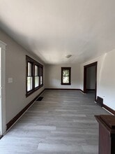 1041 Clark St in Akron, OH - Building Photo - Building Photo