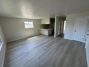 16709 S Denver Ave, Unit 16709 Apt. #4 in Gardena, CA - Building Photo - Building Photo