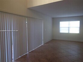 3741 NW 95th Terrace in Sunrise, FL - Building Photo