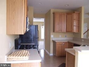 13414 Midnight Blue Pl in Centreville, VA - Building Photo - Building Photo