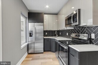 1615 Poplar St in Philadelphia, PA - Building Photo - Building Photo