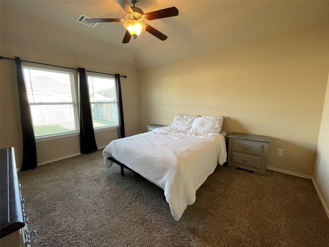 property at 3650 Sumner Lodge Dr