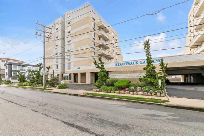 450 W Broadway in Long Beach, NY - Building Photo - Building Photo