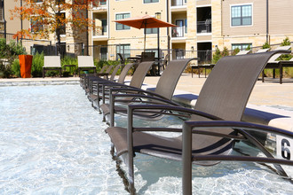 Alvista Round Rock in Round Rock, TX - Foto de edificio - Building Photo