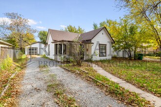 1934 N Burns Ave in Wichita, KS - Building Photo - Building Photo