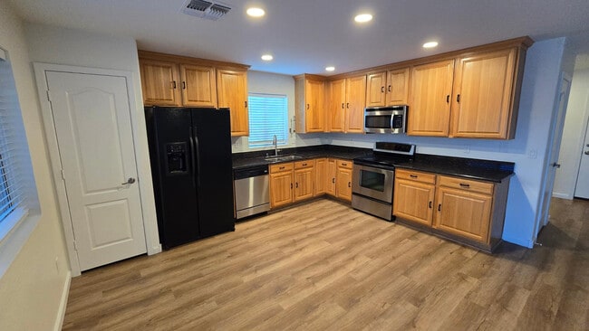 11439 W Ashley Chantil Dr in Surprise, AZ - Building Photo - Building Photo