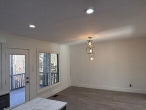 115 Waterfall Ct in Cary, NC - Building Photo - Building Photo