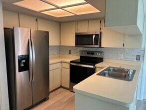 6665 Water Oak Ct in Spring Hill, FL - Foto de edificio - Building Photo
