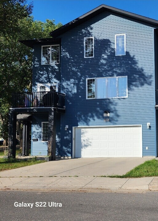 2282 Toronto St in Regina, SK - Building Photo