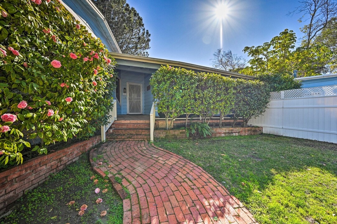 2139 Torrey Pines Rd, Unit gateway house in La Jolla, CA - Building Photo
