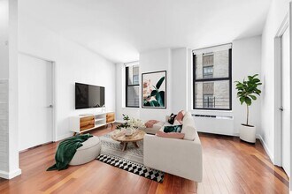 1 Wall St in New York, NY - Building Photo - Building Photo