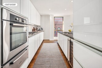 290 Mulberry St in New York, NY - Building Photo - Building Photo
