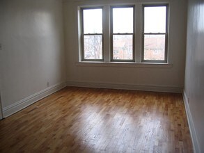 5044 W Diversey Ave in Chicago, IL - Building Photo - Other