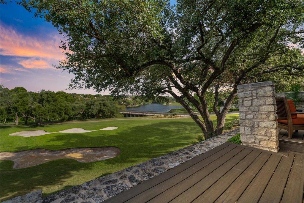 110 W Eagle Dr in The Hills, TX - Building Photo
