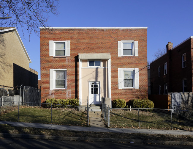 2808 Hartford St SE in Washington, DC - Foto de edificio - Building Photo