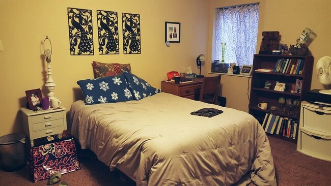 property at 3275 Parkview Ave