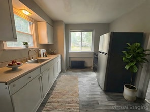 560 Wylie Ave in Clairton, PA - Building Photo - Building Photo