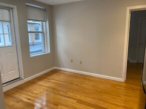 222 Hanover St, Unit 4 in Boston, MA - Building Photo - Building Photo