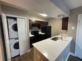 1400 Clarewood Dr in San Marcos, TX - Building Photo