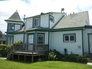 138 10th St in Pacific Grove, CA - Foto de edificio - Building Photo
