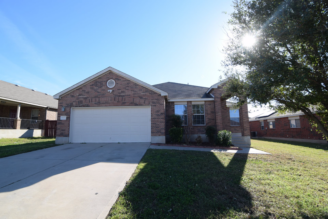 6302 Taree Loop in Killeen, TX - Building Photo