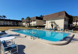 7319 Pottsburg Dr in Jacksonville, FL - Building Photo - Building Photo