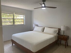 1605 Meridian Ave in Miami Beach, FL - Building Photo - Building Photo