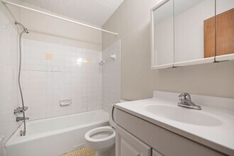 Solace on Lake Minnetonka in Spring Park, MN - Building Photo - Building Photo