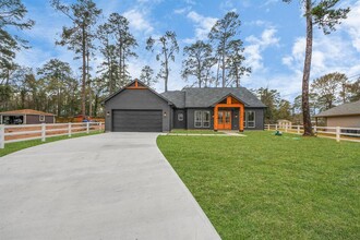 23855 Creek Wood Dr in Spring, TX - Building Photo - Building Photo