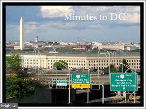 1200 S Arlington Ridge Rd in Arlington, VA - Foto de edificio - Building Photo