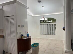 7400 SW 37 Ct in Davie, FL - Building Photo - Building Photo