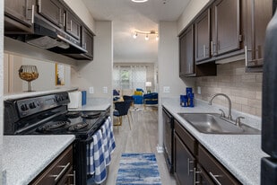 The Pointe in Stone Mountain, GA - Building Photo