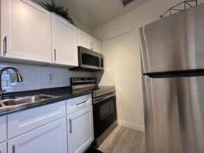 417 SE 22nd St in Fort Lauderdale, FL - Building Photo - Building Photo