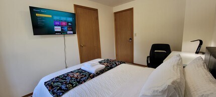 19925 Wallingford Ave N in Shoreline, WA - Foto de edificio - Building Photo