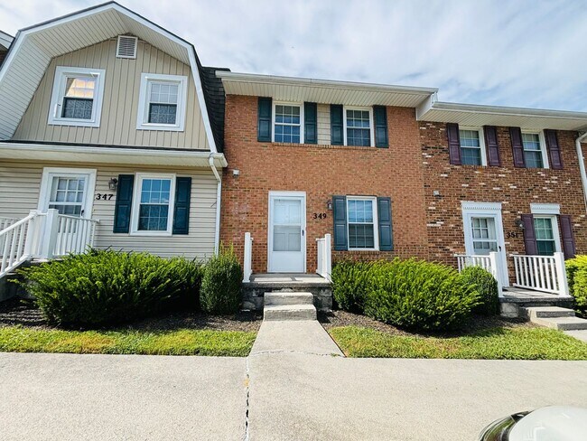 349 New Kent Rd in Blacksburg, VA - Building Photo - Building Photo