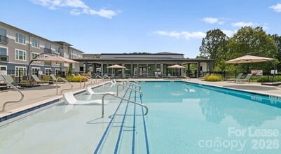 2546 Perimeter Pointe Pkwy in Charlotte, NC - Foto de edificio - Building Photo