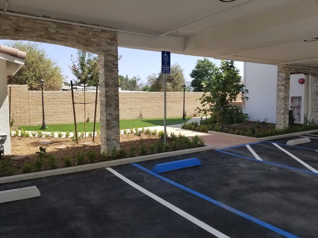 Apricot Townhomes in Simi Valley, CA - Building Photo - Building Photo