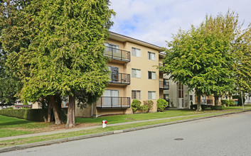 Sherwood Apartments in Burnaby, BC - Building Photo - Building Photo