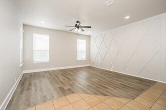 141 Elisabeth Run in San Antonio, TX - Building Photo - Building Photo