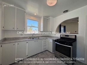 1724 E 11th St in Long Beach, CA - Building Photo - Building Photo