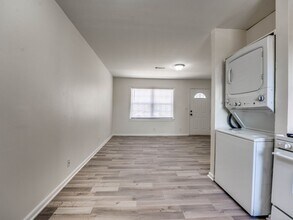 1207 E Carol Dr in Shawnee, OK - Building Photo - Building Photo